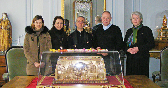 Da sinistra, Mariarosaria Petti, Giovanna Abbagnara, Padre Olivier Ruffray e Laurence, assistente del Rettore